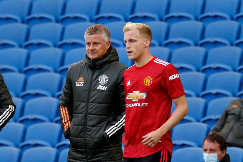 HLV Solskjaer xác nhận vai trò của Van de Beek tại Man Utd