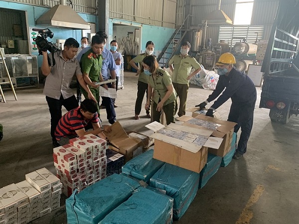 Bình Định: Tiêu hủy hơn 15.000 bao thuốc lá điếu ngoại nhập lậu 