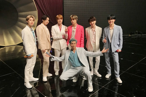 BTS quan tâm GFriend hay chỉ là 'lỗi đánh máy' của Big Hit?