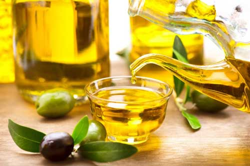 Mụn trứng cá, mụn đầu đen nặng thế nào cũng khỏi nhờ thoa 1 giọt này lên da mỗi tối