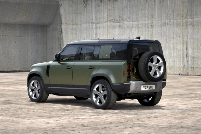 Land Rover Defender 2020.