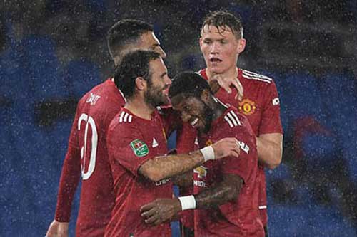 Những điểm nhấn trận Brighton 0-3 M.U: Mata vẫn còn son, ấn tượng bước một Van de Beek