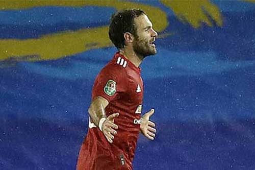 Fan M.U chê Werner ghi bàn kém cả... Mata