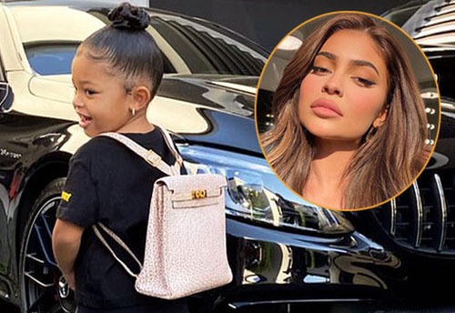 Con gái Kylie Jenner khoác túi 12.000 USD đi học