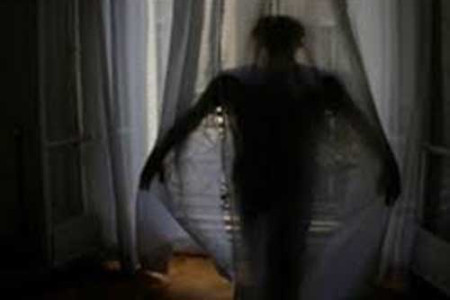 Lý giải hiện tượng bí ẩn nhìn thấy người quá cố ‘về đón’ trước khi chết