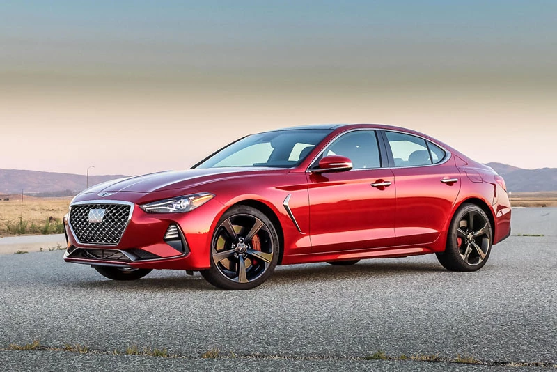 7. Genesis G70 2020 (giá khởi điểm: 35.450 USD).