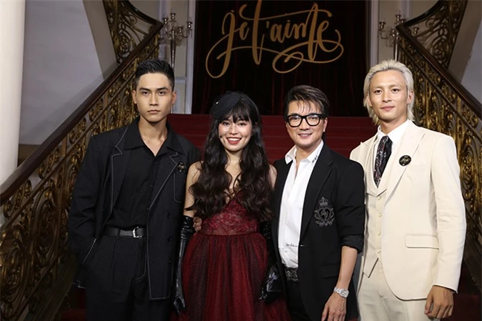 MV còn có sự xuất hiện của ba diễn viên trẻ bao gồm Lãnh Thanh, Khánh Vân và Võ Điền Gia Huy.