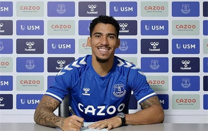 Allan mới cập bến Everton trong phiên chợ Hè