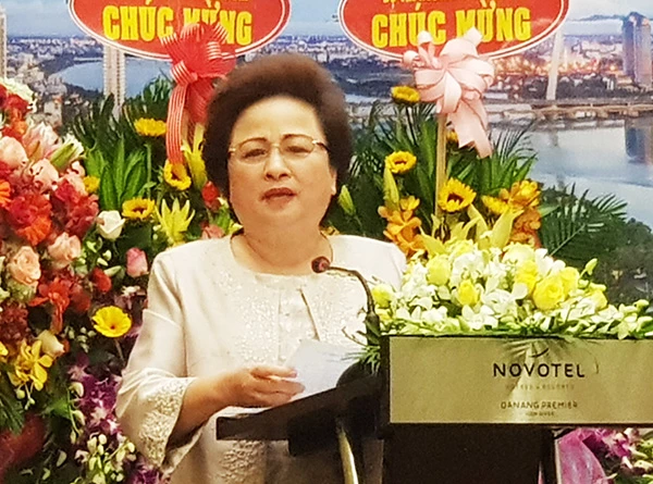 Nữ doanh nhân Nguyễn Thị Nga, Chủ tịch Tập đoàn BRG, phát biểu tại hội thảo 