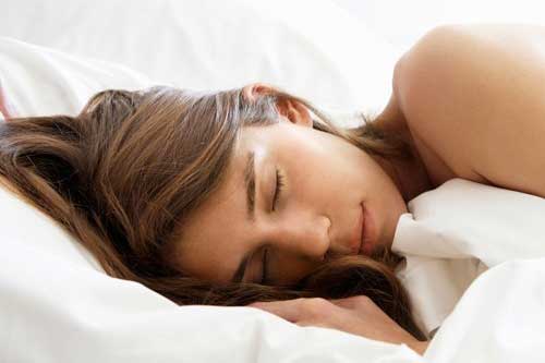 Thói quen khi ngủ rút ngắn tuổi thọ của bạn, nhất là điều thứ 2