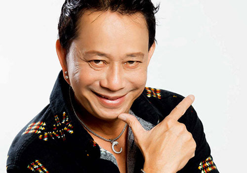 Danh hài Bảo Chung ôm 300 cây vàng mua siêu xe, dân chơi cũng phải nể