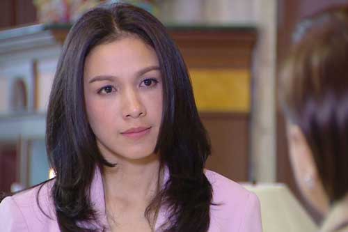 Nghe lén được mẹ chồng nói với con trai hãy cho nhà ngoại nhiều tiền, tôi bỗng bàng hoàng bởi lý do bà thì thầm đằng sau