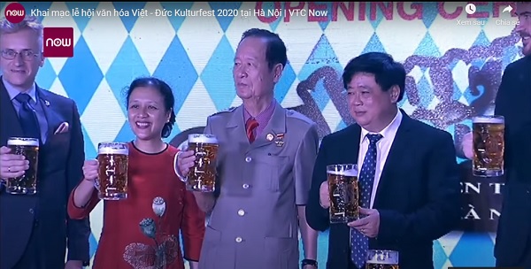 Thưởng thức bia và ẩm thực Đức tại lễ hội Văn hóa Việt - Đức Kulturfest 2020 tại Hà Nội