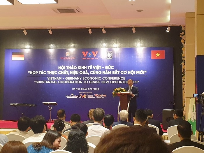 Ông Nguyễn Văn Thân – Chủ tịch Hiệp hội Doanh nghiệp nhỏ và vừa Việt Nam (VINASME) phát biểu khai mạc hội thảo.