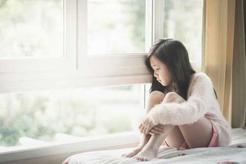 Dấu hiệu trầm cảm ở trẻ em và thanh thiếu niên: Cha mẹ có con nhỏ đừng thờ ơ