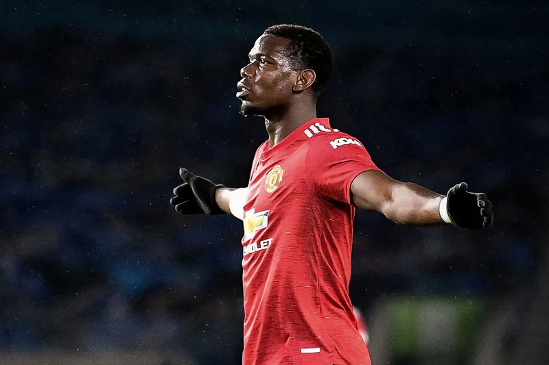 Tiền vệ trung tâm: Paul Pogba (M.U).