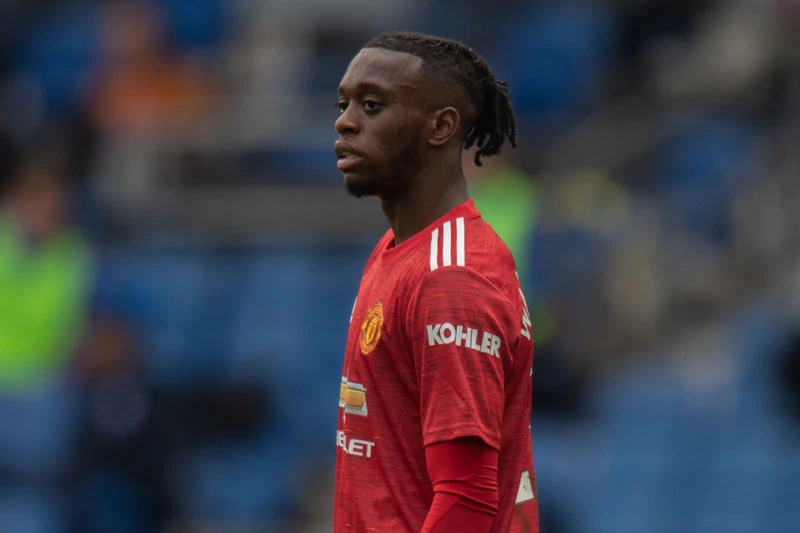 =8. Aaron Wan-Bissaka (Crystal Palace đến M.U, 2019, 50 triệu bảng).