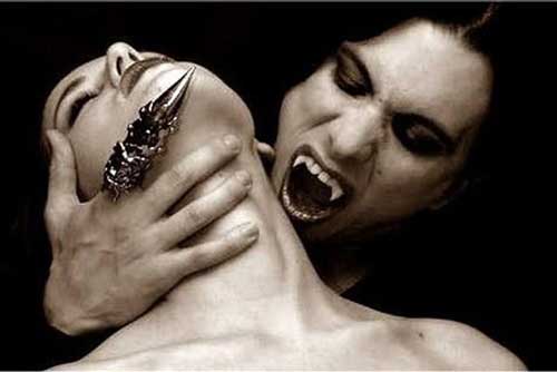 Khoa học lý giải sự tồn tại của ma cà rồng