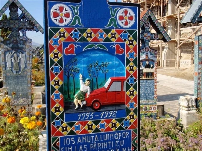 Kỳ lạ nghĩa trang vui vẻ ở Rumani