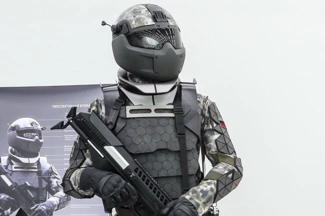 Khung xương trợ lực sẽ được tích hợp cho bộ trang bị chiến đấu Ratnik-3 của Quân đội Nga. Ảnh: TASS. Khung xương trợ lực sẽ được tích hợp cho bộ trang bị chiến đấu Ratnik-3 của Quân đội Nga. Ảnh: TASS.
