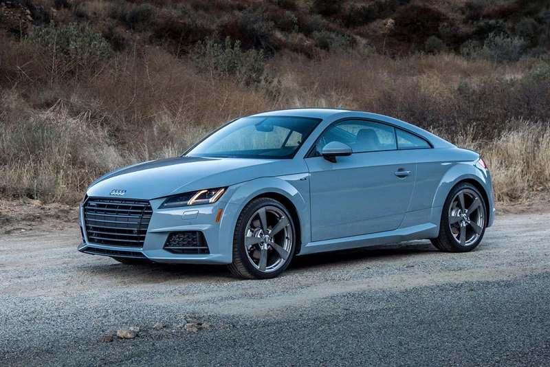 8. Audi TT 2020 (giá khởi điểm: 45.500 USD, điểm tổng thể: 8,3/10).