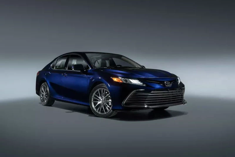 Toyota Camry 2021.