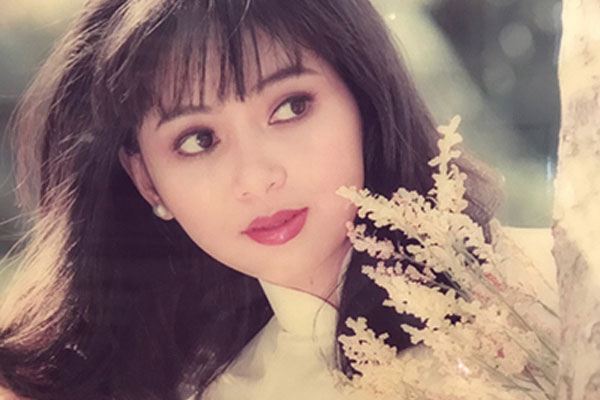 Cuộc sống viên mãn vạn người mơ của 2 mỹ nhân cùng tên Thủy Tiên