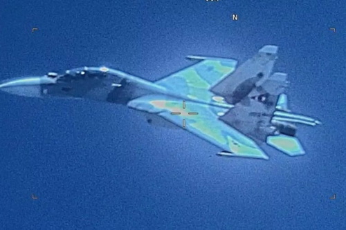 Không quân Venezuela đã nhiều lần đưa tiêm kích Su-30MK2 lên bầu trời để bảo vệ tàu chở dầu Iran. Ảnh: Avia-pro.