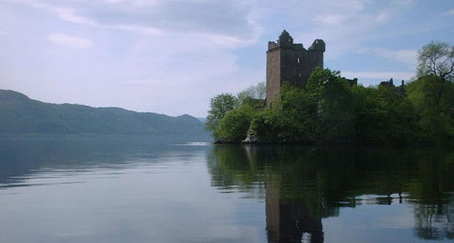 Quái vật hồ Loch Ness: Huyền thoại, sự thật, hay là trò câu khách?