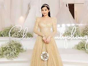 Ngân Anh hiếm hoi đi xem show thời trang
