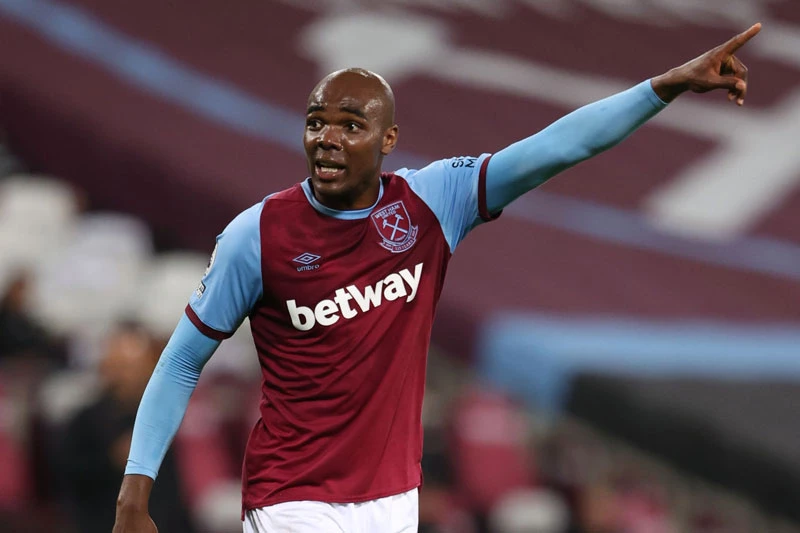 Trung vệ: Angelo Ogbonna (West Ham).