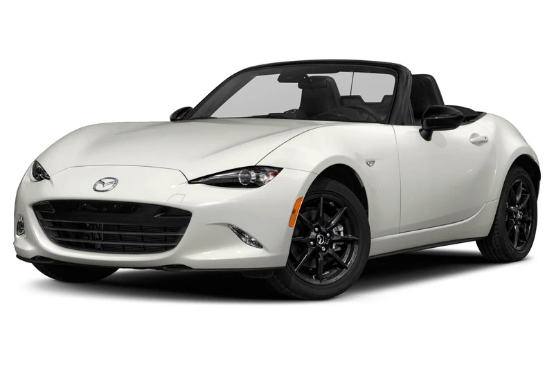 4. Mazda MX-5 Miata 2020 (giá khởi điểm: 26.580 USD, điểm tổng thể: 8,4/10). 