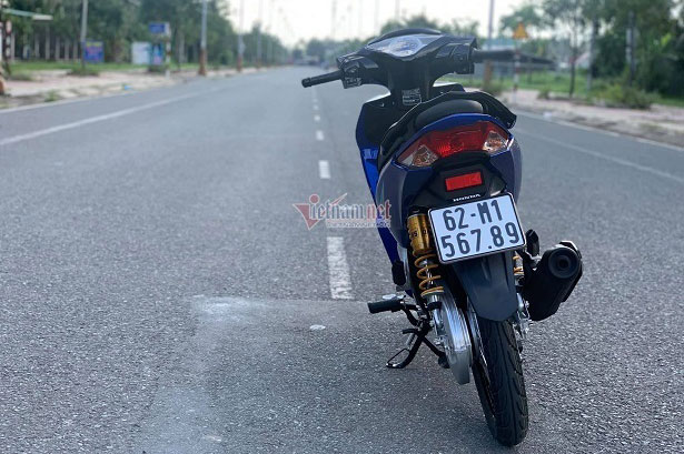 Honda Future biển VIP độ lên Wave Thái giá hơn 200 triệu