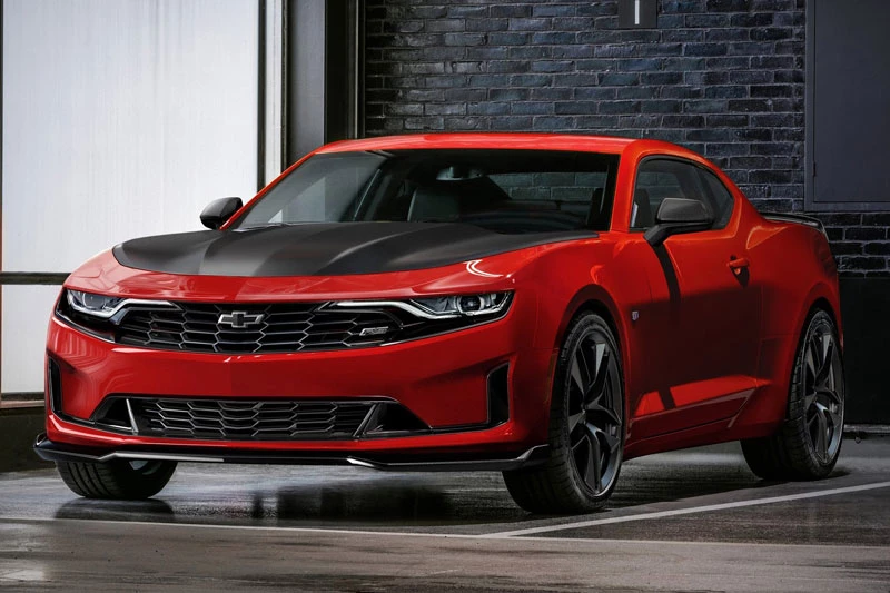 6. Chevrolet Camaro 2020 (giá khởi điểm: 25.000 USD, điểm tổng thể: 7,9/10). 