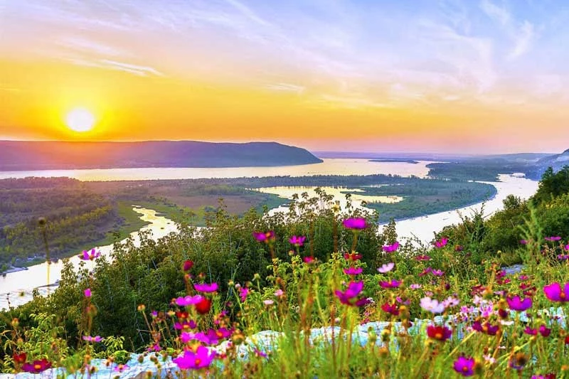 8. Sông Volga (Nga).