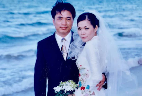 Ảnh cưới hiếm 16 năm trước của ca sĩ Mỹ Lệ và chồng
