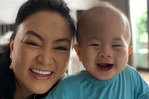 Mẹ chồng ca nương Kiều Anh 'nảy lòng tham' sau khi sinh đôi ở tuổi U50