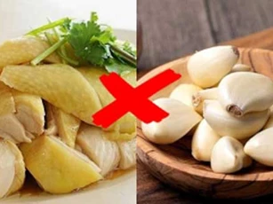 Những thực phẩm ăn cùng tỏi sẽ sinh độc tố, chớ dại dùng thử