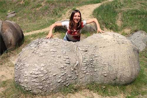 Bí ẩn hòn đá như một cơ thể sống, lớn lên khi gặp nước mưa