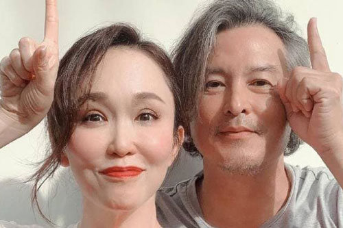 Vợ chồng bằng tuổi vậy mà 'Cô Cô' Phạm Văn Phương trẻ đẹp còn 'Dương Quá' Lý Minh Thuận già nua như ông lão