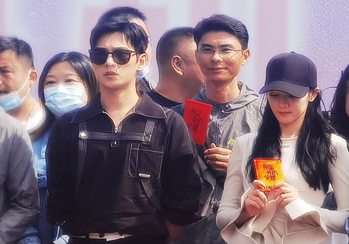 Dương Dương - Địch Lệ Nhiệt Ba khoe visual cực đỉnh, được hết lòng 'đẩy thuyền'