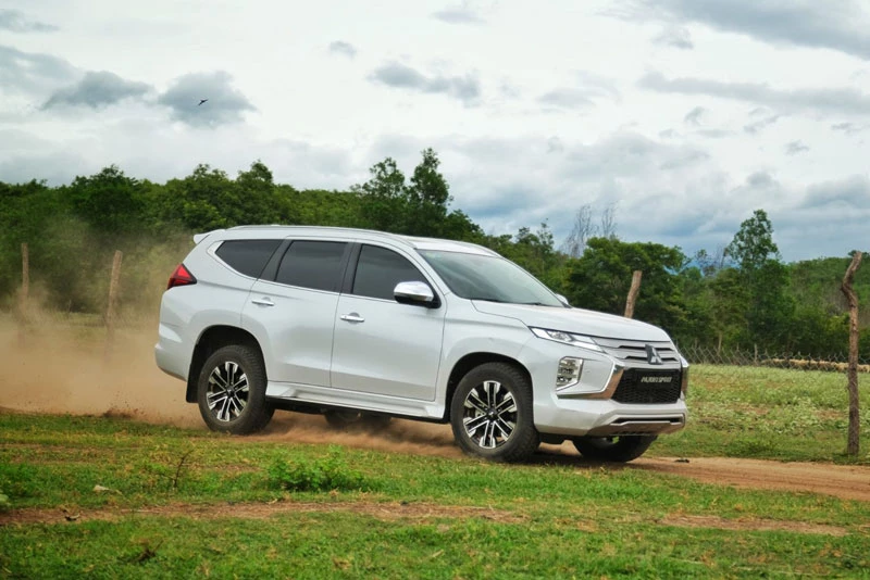 Mitsubishi Pajero Sport 2020.