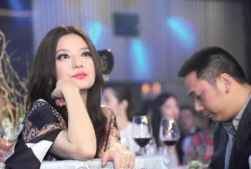 Triệu Vy và chồng đại gia ly thân, thỏa thuận ngầm không xen vào chuyện tình cảm của nhau?