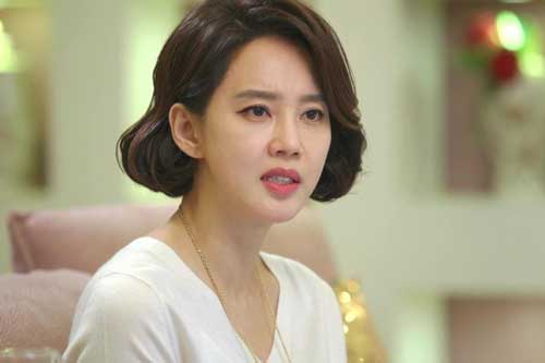 Người phụ nữ nóng bỏng bước xuống từ xe khiến chồng tôi loạng choạng, nhưng khi cô ta cất lời chào thì tôi mới là người sợ hãi