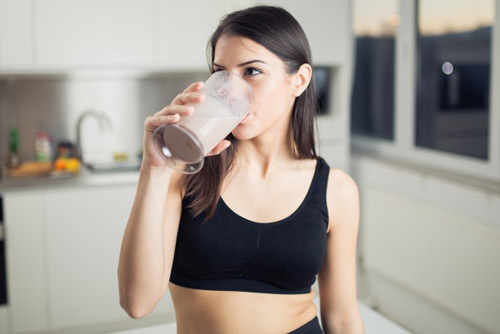 Những món ăn là “kẻ thù” của phái đẹp