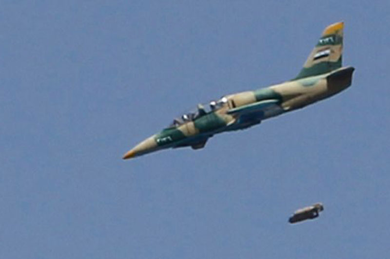 Máy bay phản lực của Syria, Nga tấn công dữ dội khủng bố IS ở Hama, Homs