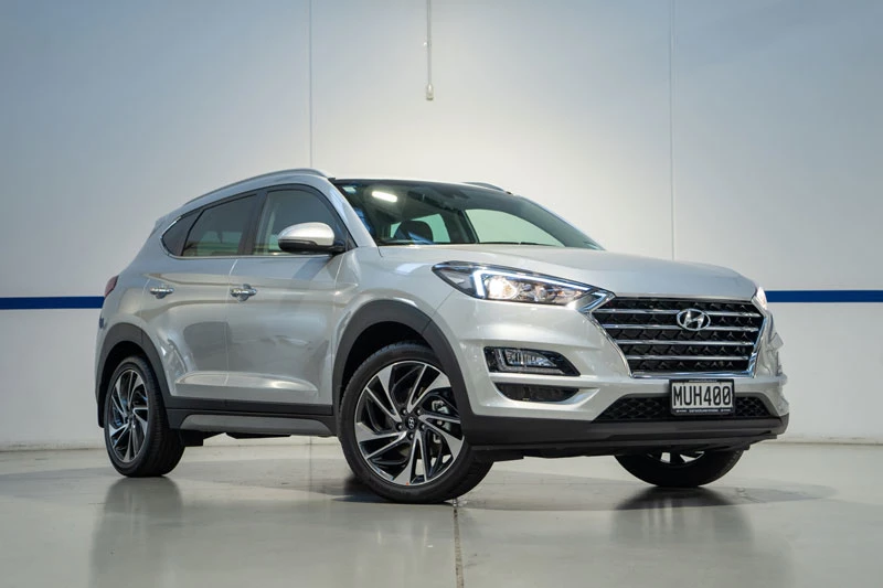 =6. Hyundai Tucson 2020 (điểm an toàn: 9,8/10, giá khởi điểm: 23.550 USD).