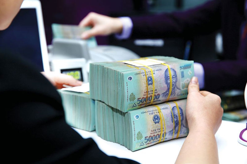 Lãi suất giảm, tín dụng đổ mạnh vào bất động sản