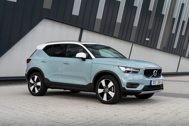 =6. Volvo XC40 2020 (điểm an toàn: 9,8/10, giá khởi điểm: 33.700 USD).