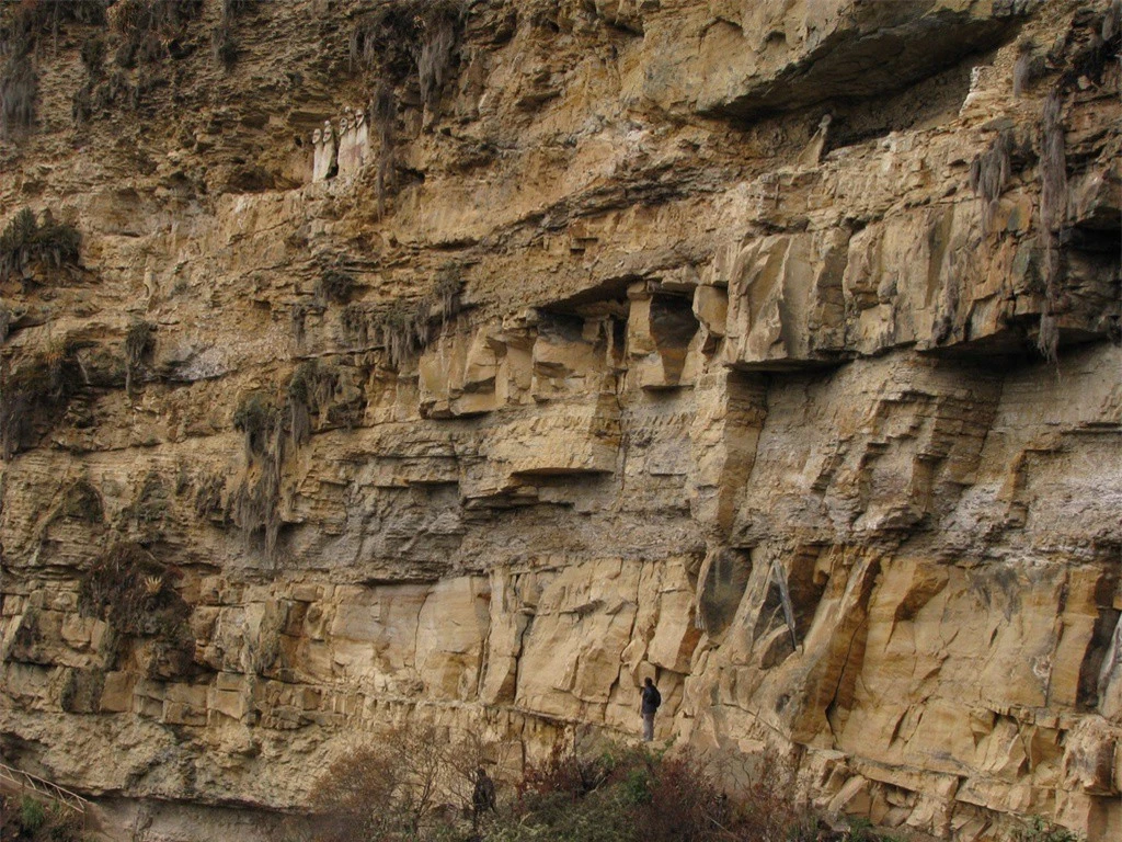 Peru: Bi an quan tai hinh nhan tren vach da dung dung-Hinh-3